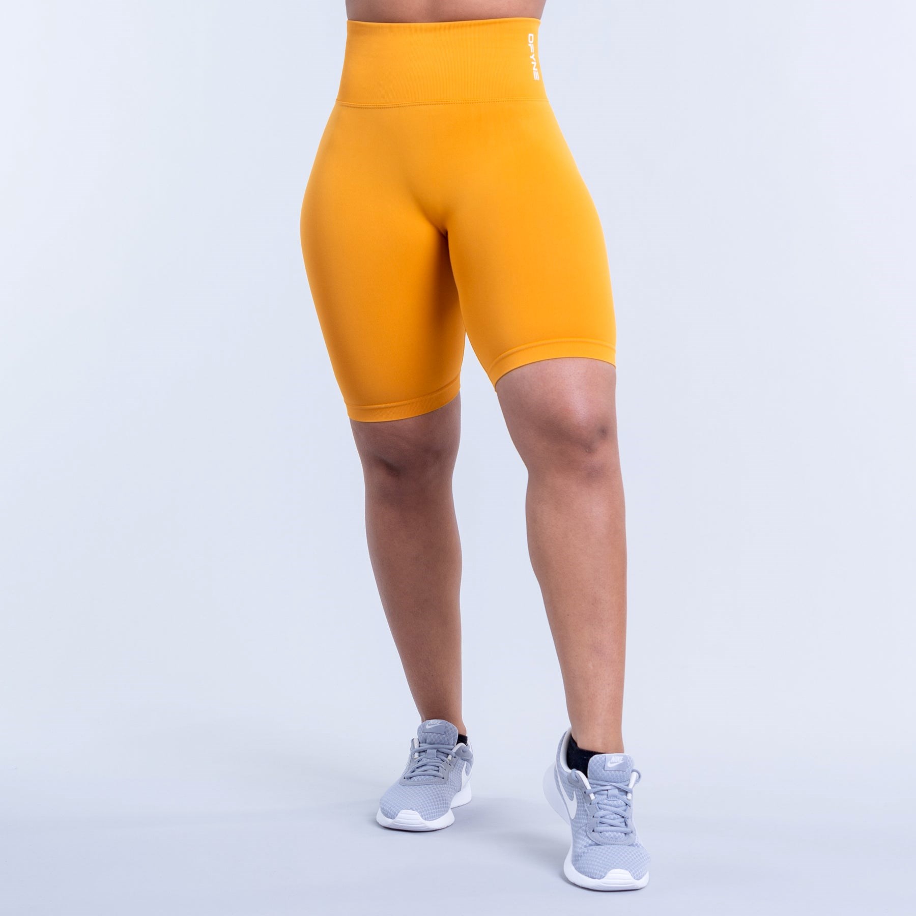 DFYNE Dynamic Shorts Moutarde Jaune | AMA-0725818