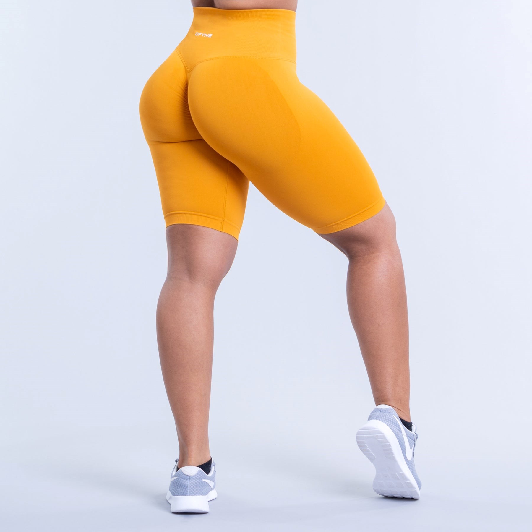 DFYNE Dynamic Shorts Moutarde Jaune | AMA-0725818