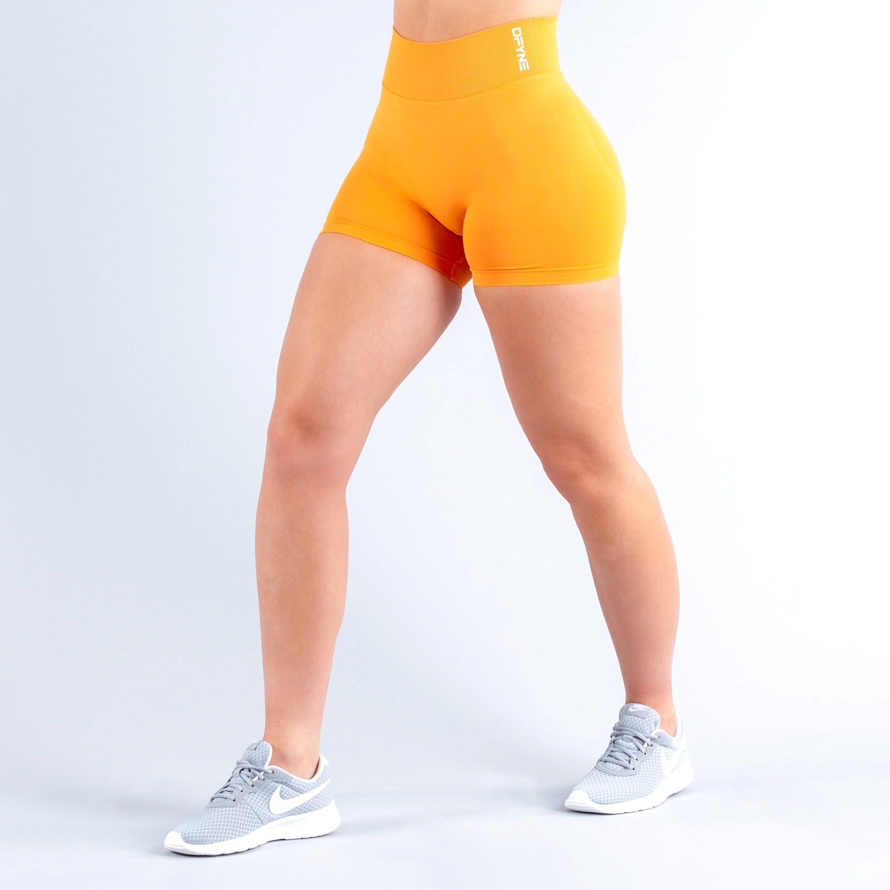 DFYNE Dynamic Shorts 4.5' Orange | TOB-8041317